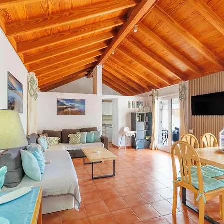 Вилла Private With Heated Pool & Terrace View Коральео