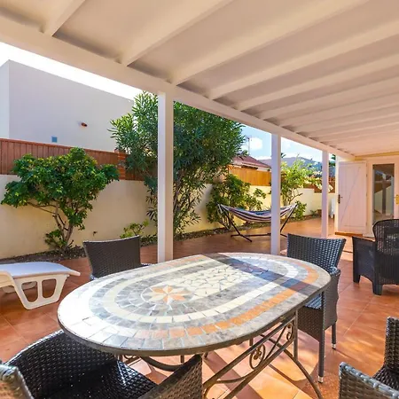 Private With Heated Pool & Terrace View Corralejo