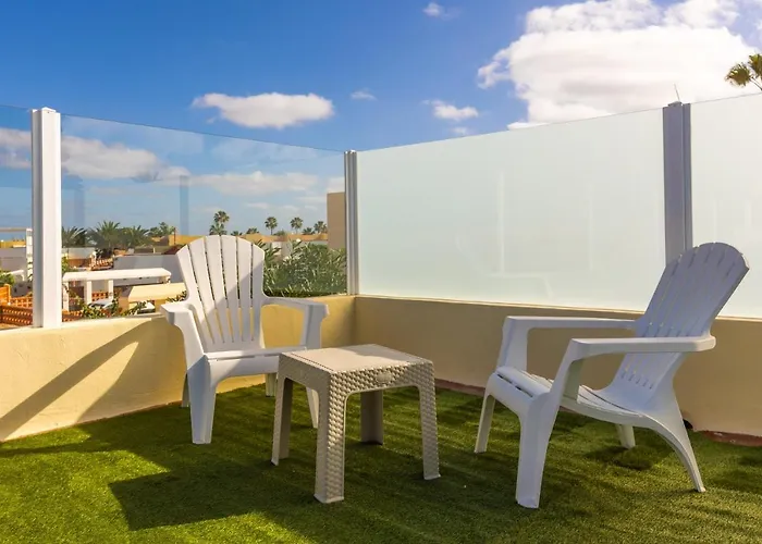 Private With Heated Pool & Terrace View 别墅 *